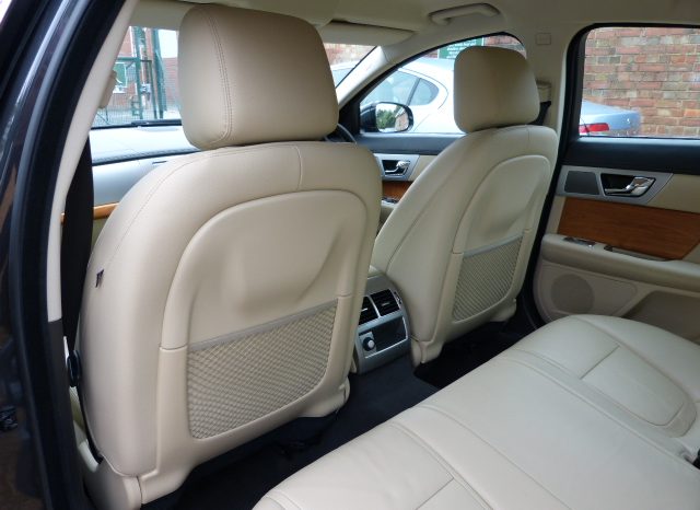 JAGUAR XF 2.2 DIESEL LUXURY – JAGUAR PLUS 1 OWNER – FSH – 24K full