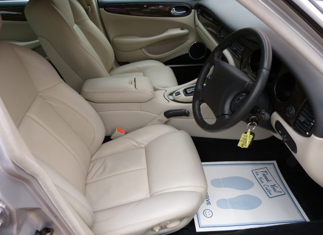 JAGUAR XJ8 3.2 SPORT – 1 OWNER – FJSH – 17 SERVICE STAMPS – 64K full