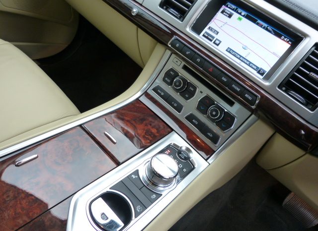 JAGUAR XF 2.2 DIESEL LUXURY – 1 LADY OWNER – FSH – 48K full