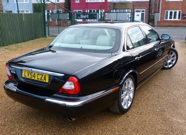 JAGUAR XJ6 3.0 (SAT NAV) 1 PREVIOUS OWNER – FULLY LOADED – FJSH – 51K full