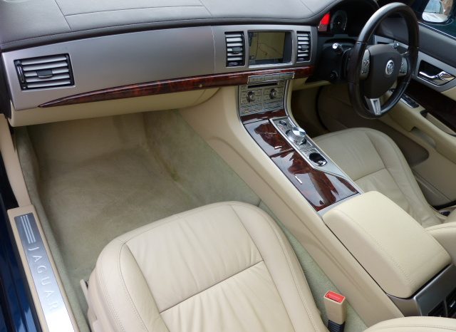 JAGUAR XF 3.0 DIESEL LUXURY (REVERSE CAMERA) 1 PREVIOUS OWNER – FSH – 50K full