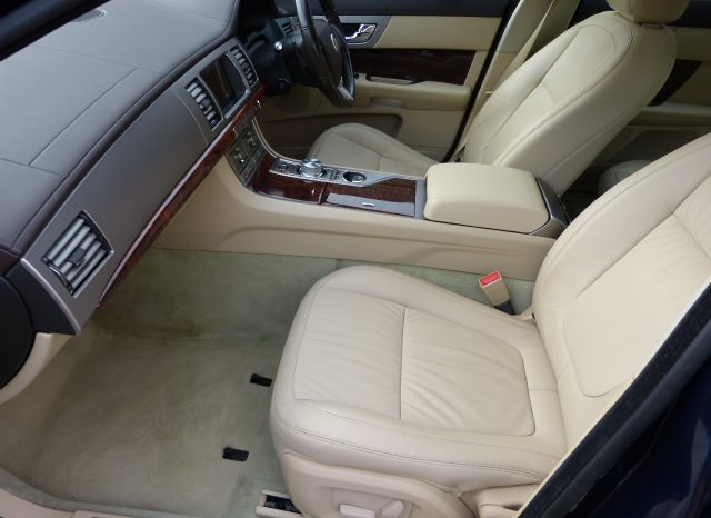 JAGUAR XF 3.0 DIESEL LUXURY (REVERSE CAMERA) 1 PREVIOUS OWNER – FSH – 50K full