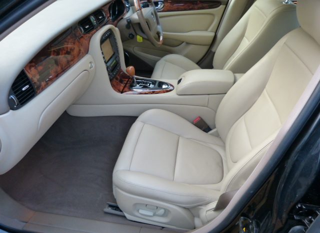 JAGUAR XJ6 3.0 (SAT NAV) 1 PREVIOUS OWNER – FULLY LOADED – FJSH – 51K full