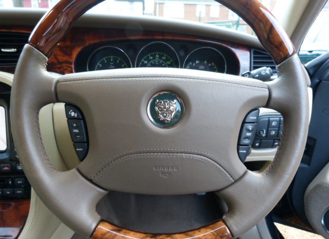 JAGUAR XJ6 3.0 (SAT NAV) 1 PREVIOUS OWNER – FULLY LOADED – FJSH – 51K full