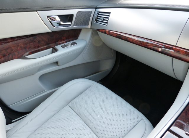 JAGUAR XF 3.0 DIESEL PREMIUM LUXURY – 1 OWNER – FSH – 44K full