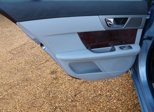 JAGUAR XF 3.0 DIESEL PREMIUM LUXURY – 1 OWNER – FSH – 44K full