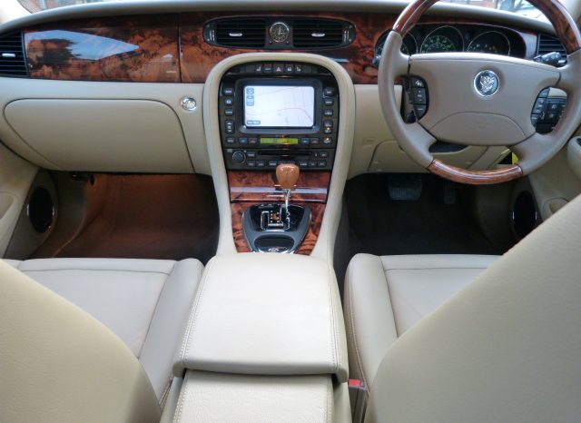 JAGUAR XJ6 3.0 (SAT NAV) 1 PREVIOUS OWNER – FULLY LOADED – FJSH – 51K full