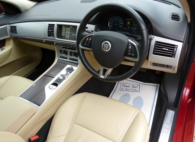 JAGUAR XF 3.0 LUXURY (REVERSE CAMERA) 1 PREVIOUS OWNER – 35K full