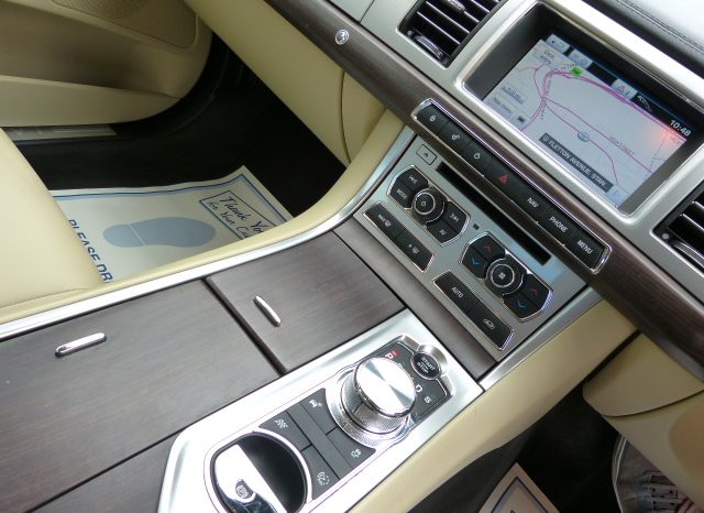 JAGUAR XF 3.0 LUXURY (REVERSE CAMERA) 1 PREVIOUS OWNER – 35K full