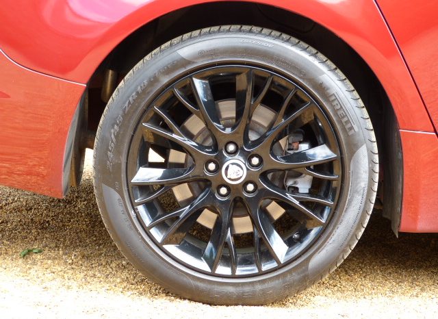 JAGUAR XF 3.0 LUXURY (REVERSE CAMERA) 1 PREVIOUS OWNER – 35K full